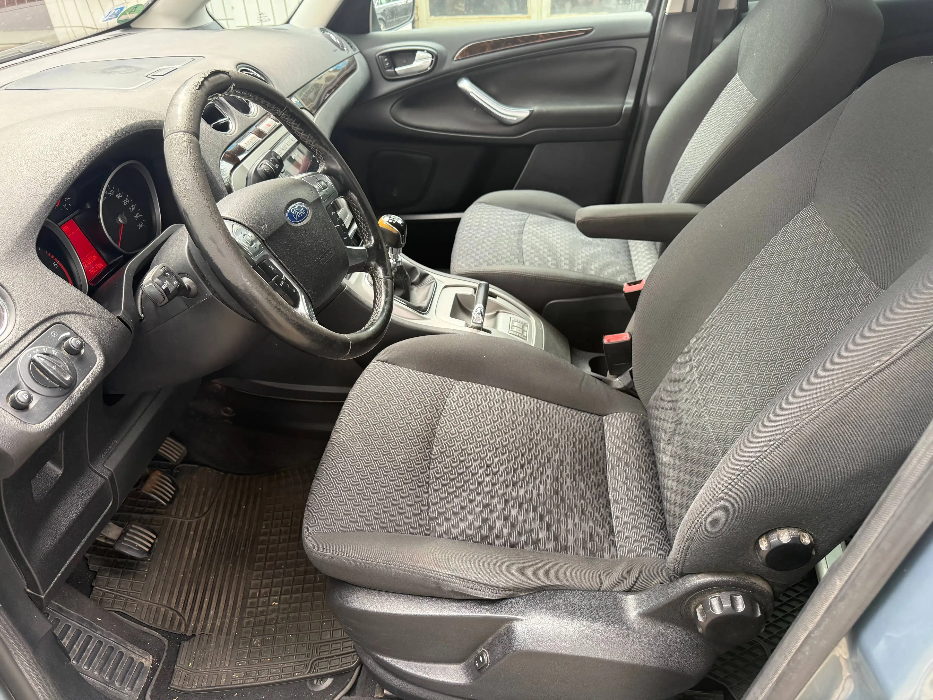 Ford Galaxy Galaxy Diesel 2.0 TDCi DPF Ghia. — photo 11