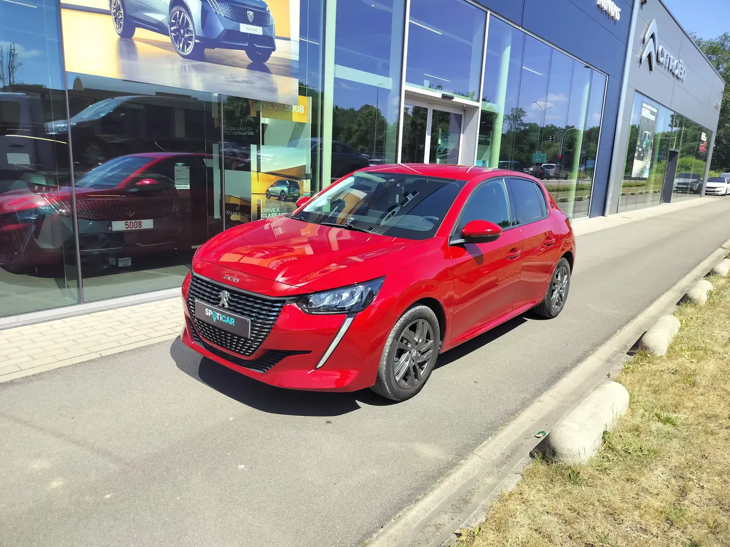 Peugeot 208 1.2i PureTech Style Rosso - 1