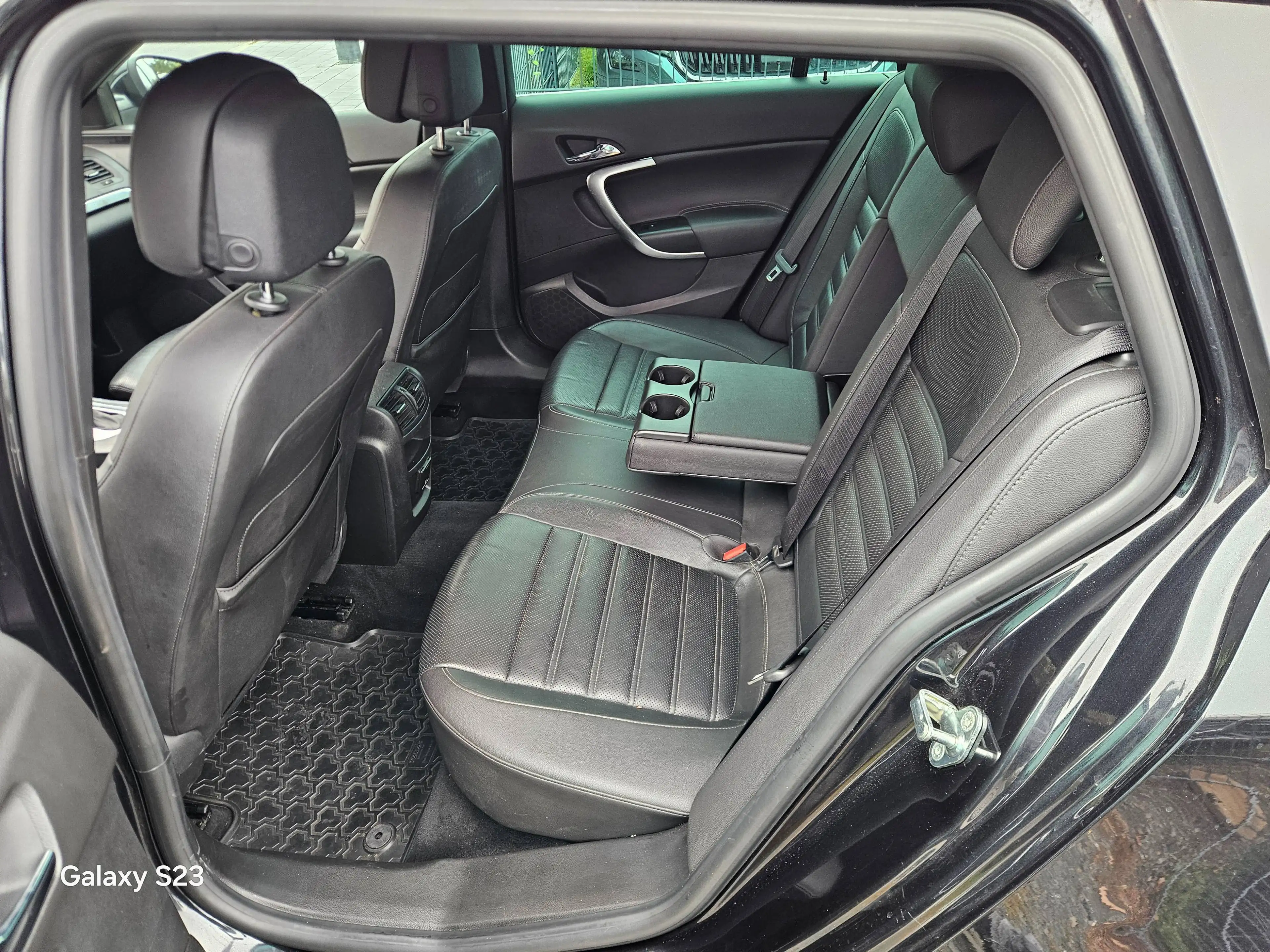 Opel Insignia Business Innovation — photo 11