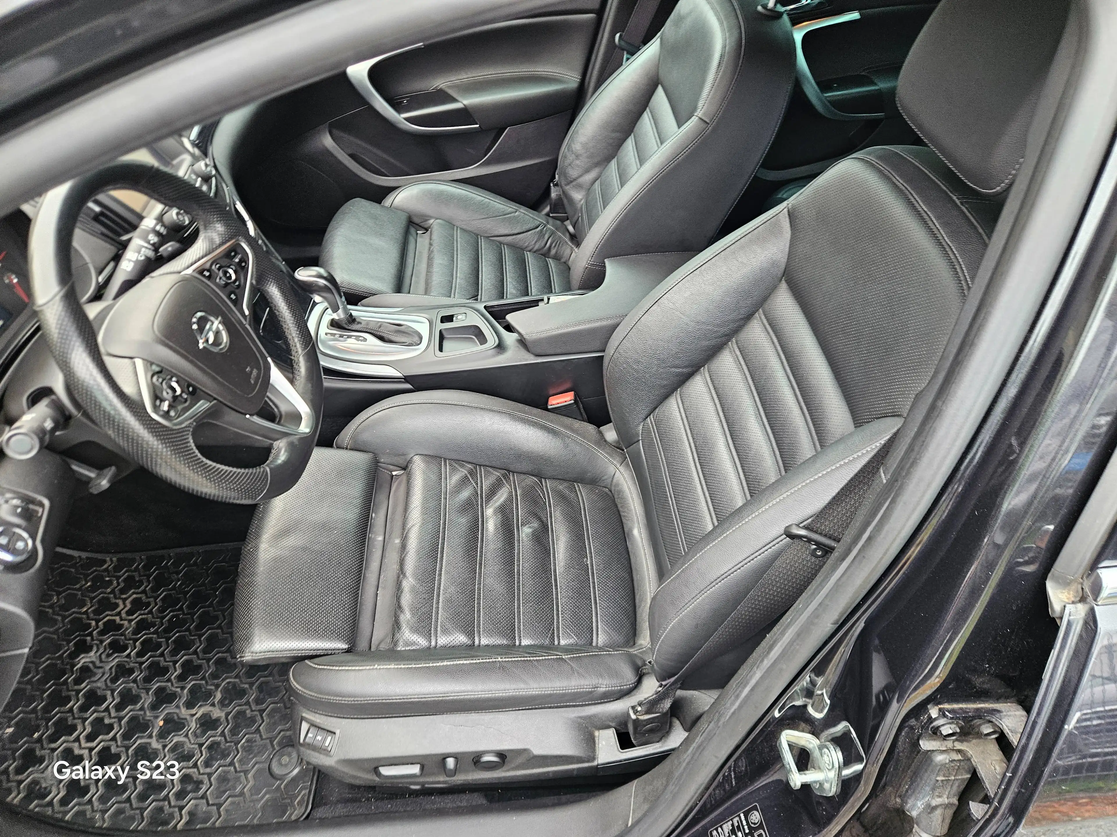 Opel Insignia Business Innovation — photo 9