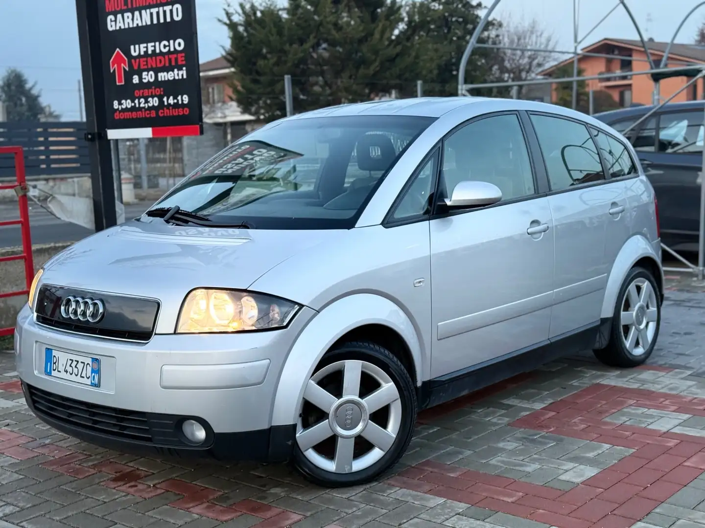 Audi A2 1.4 16V Grijs - 2