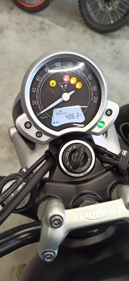 Triumph Street Twin Negru - 2