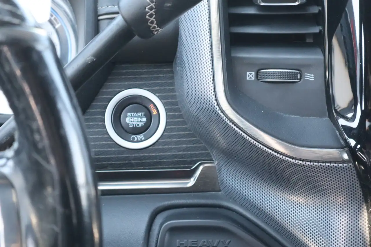 RAM 2500 снимка RAM 2500