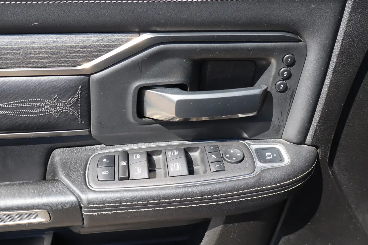 RAM 2500 снимка RAM 2500