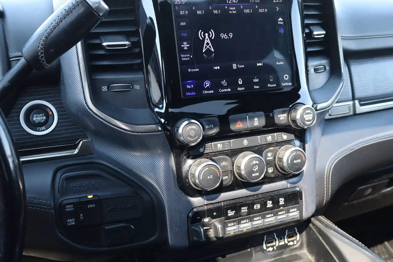 RAM 2500 снимка RAM 2500