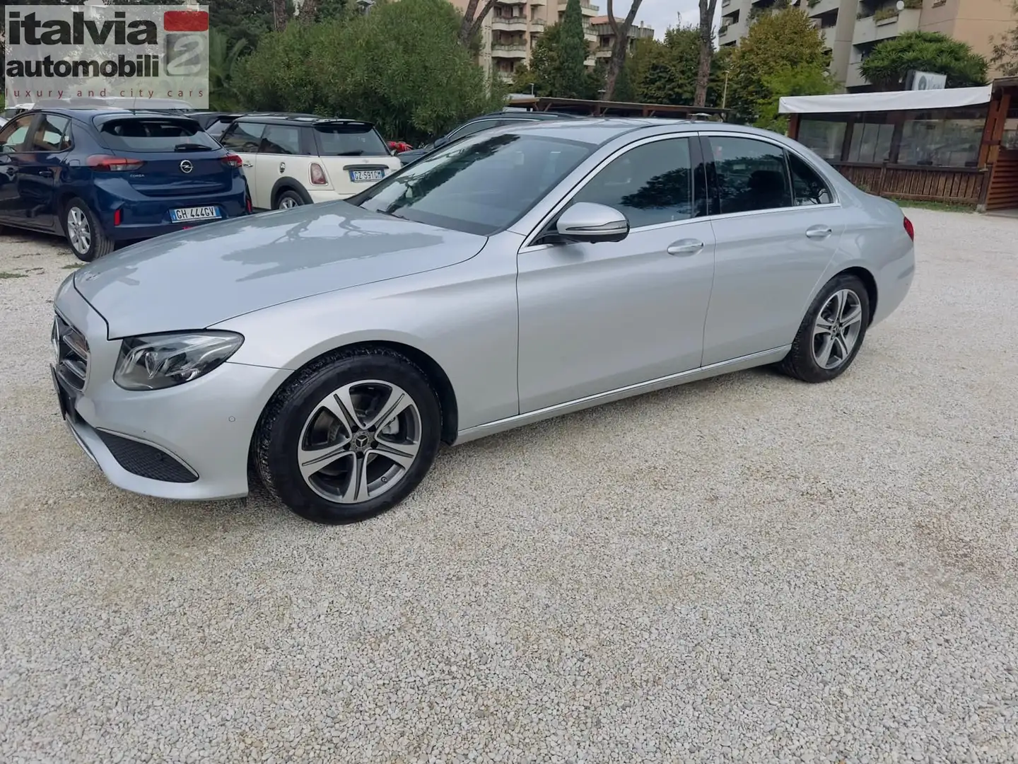 Mercedes-Benz E 200 29000KM-UNICO PROPRIETARIO 12MESI DI GARANZIA Argento - 1