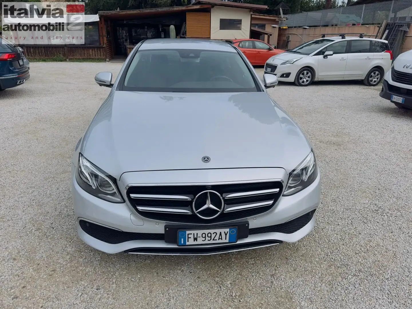 Mercedes-Benz E 200 29000KM-UNICO PROPRIETARIO 12MESI DI GARANZIA Argento - 2