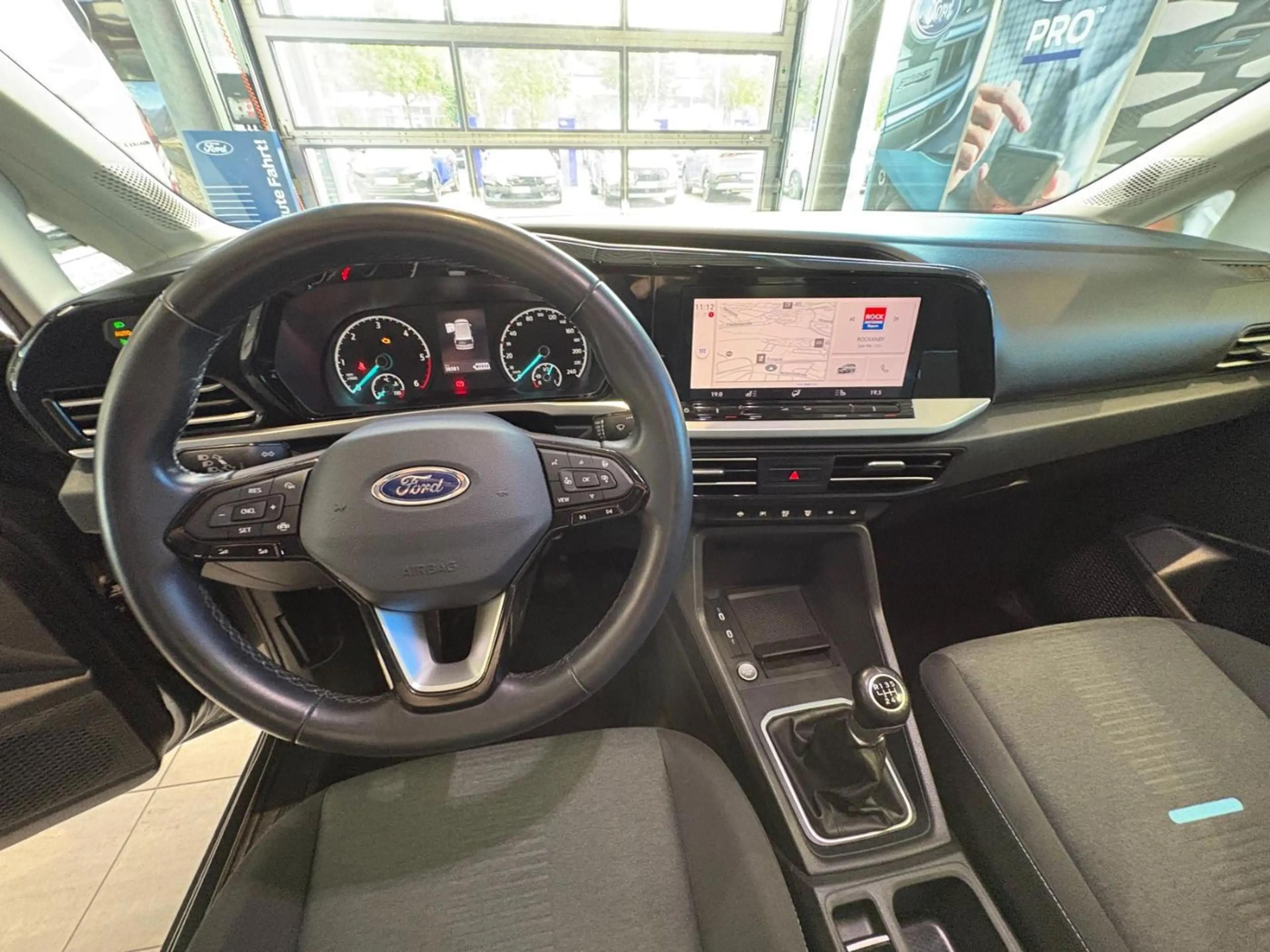 Ford Grand Tourneo Connect 2.0 Active LED PANO NAV KAM — photo 17