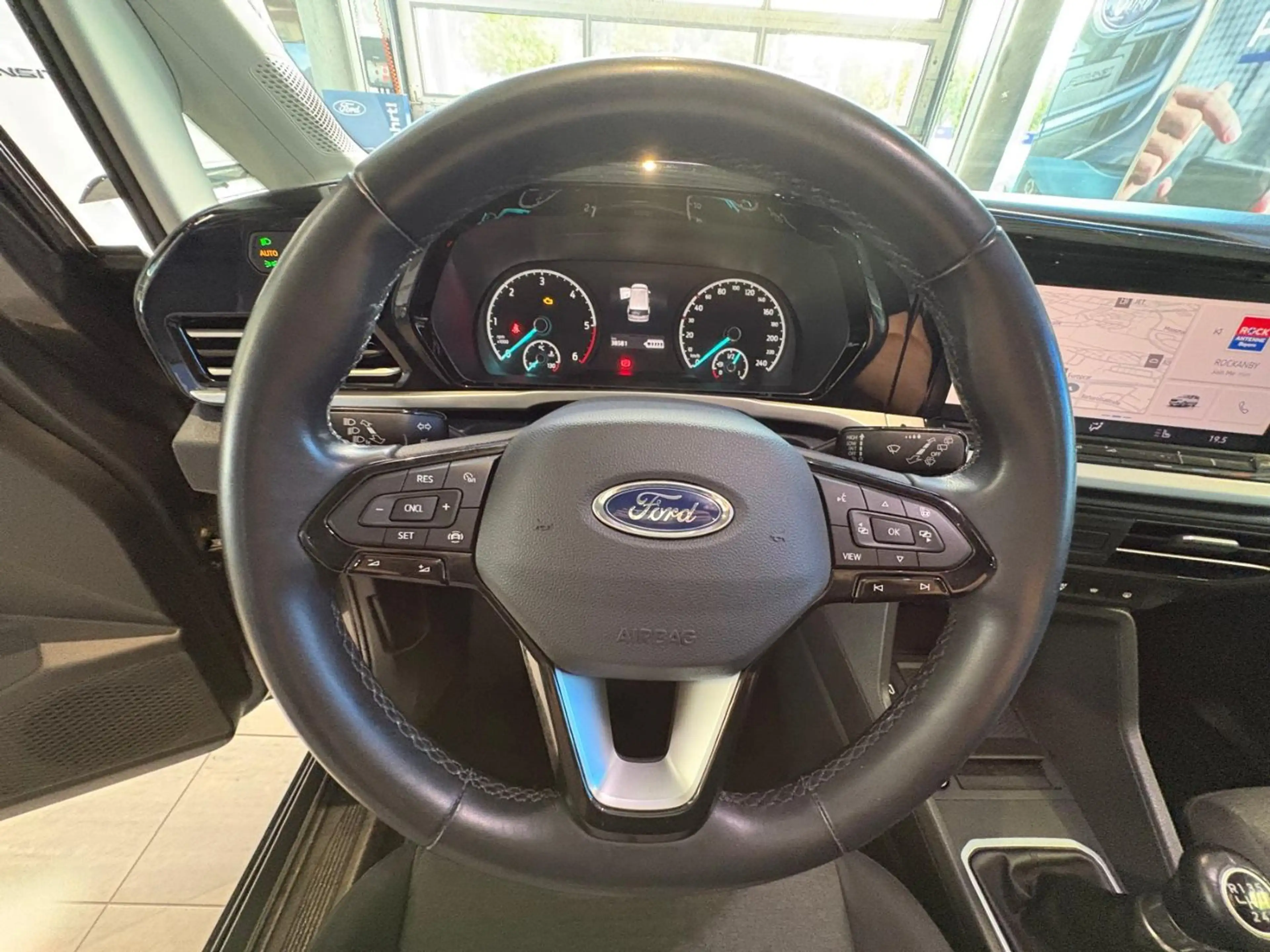 Ford Grand Tourneo Connect 2.0 Active LED PANO NAV KAM — photo 18