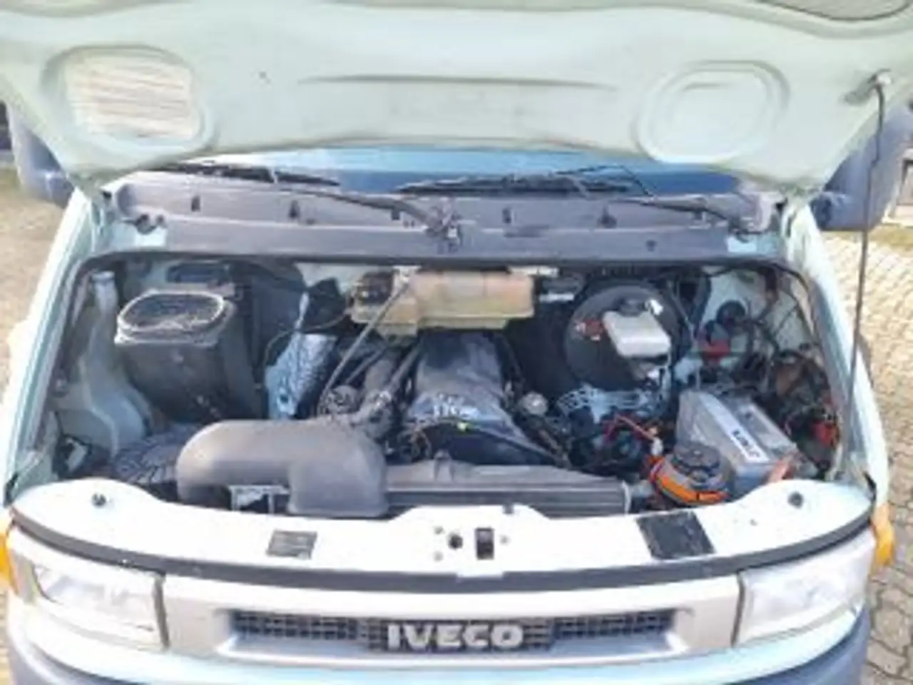 Iveco Daily 35 C 9, foto 11