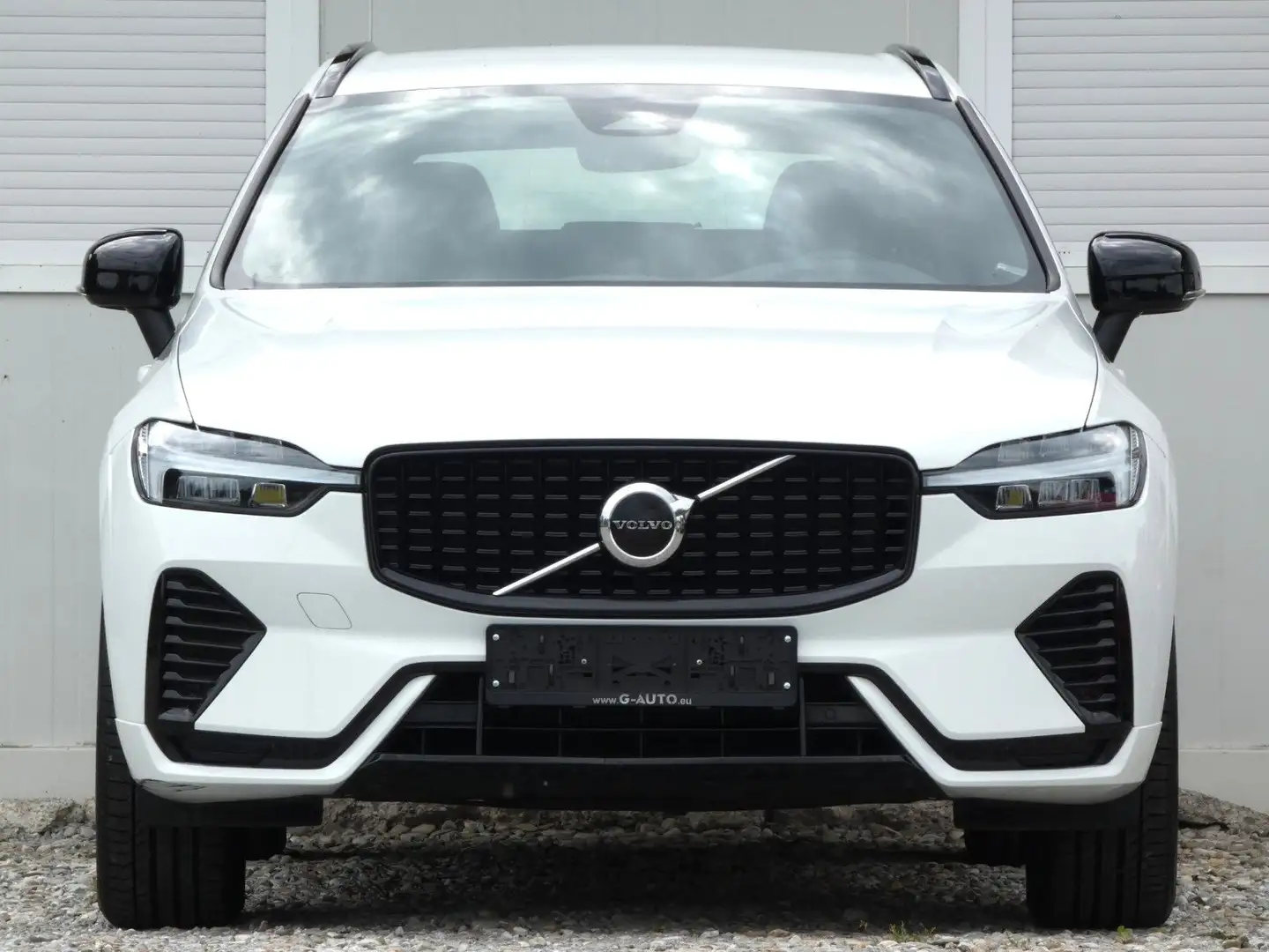 Volvo XC60 R Design 2WD Aut. VIRTUAL/LED/3DNAVI/KAMERA Weiß - 2