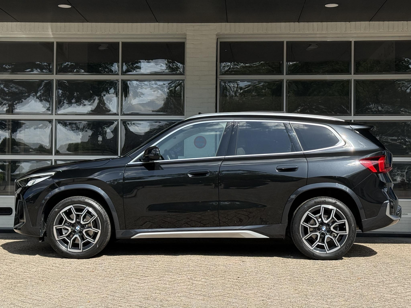 BMW X1 xDrive23i X LINE | PANORAMA | SPORTSTOELEN | ELEKT — photo 3
