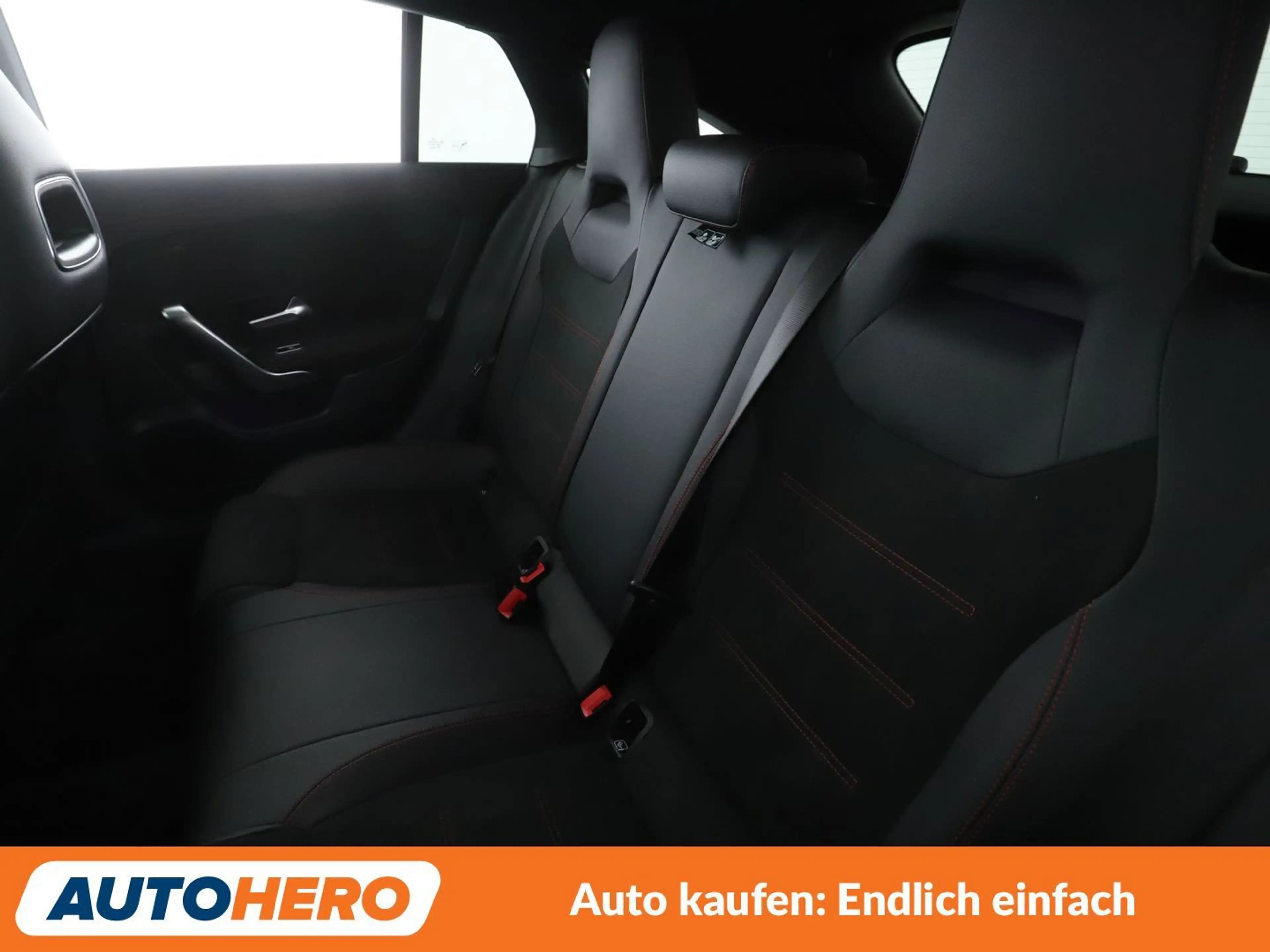 Mercedes-Benz CLA 180 CLA 180 Shooting Brake AMG Line — photo 14