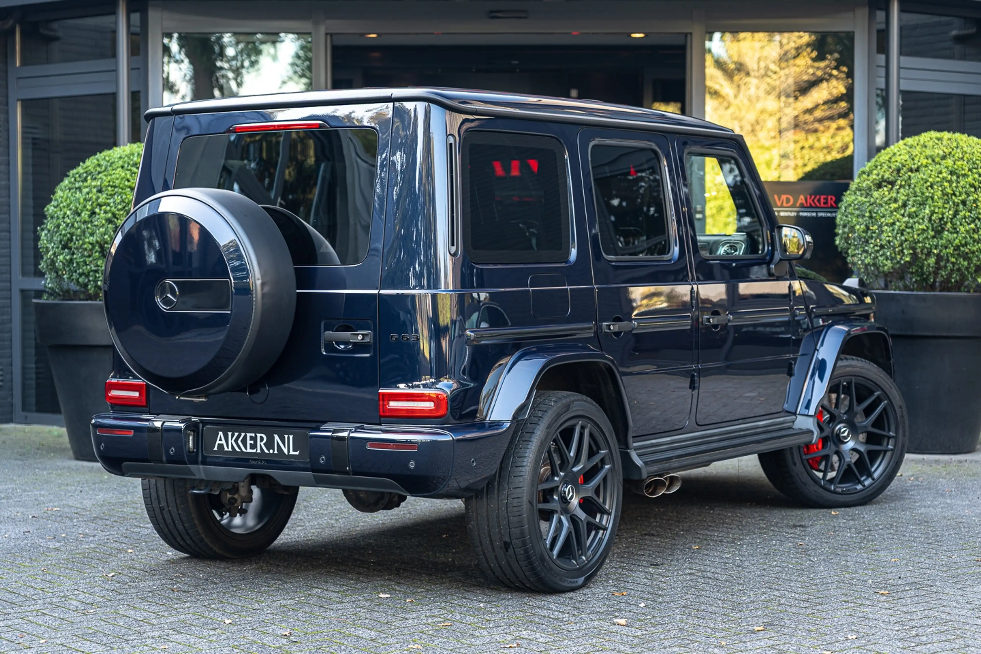 Mercedes-Benz G 63 AMG G63 | Drivers Pack (240 km/h) | 22 Inch | Burmeste — photo 2