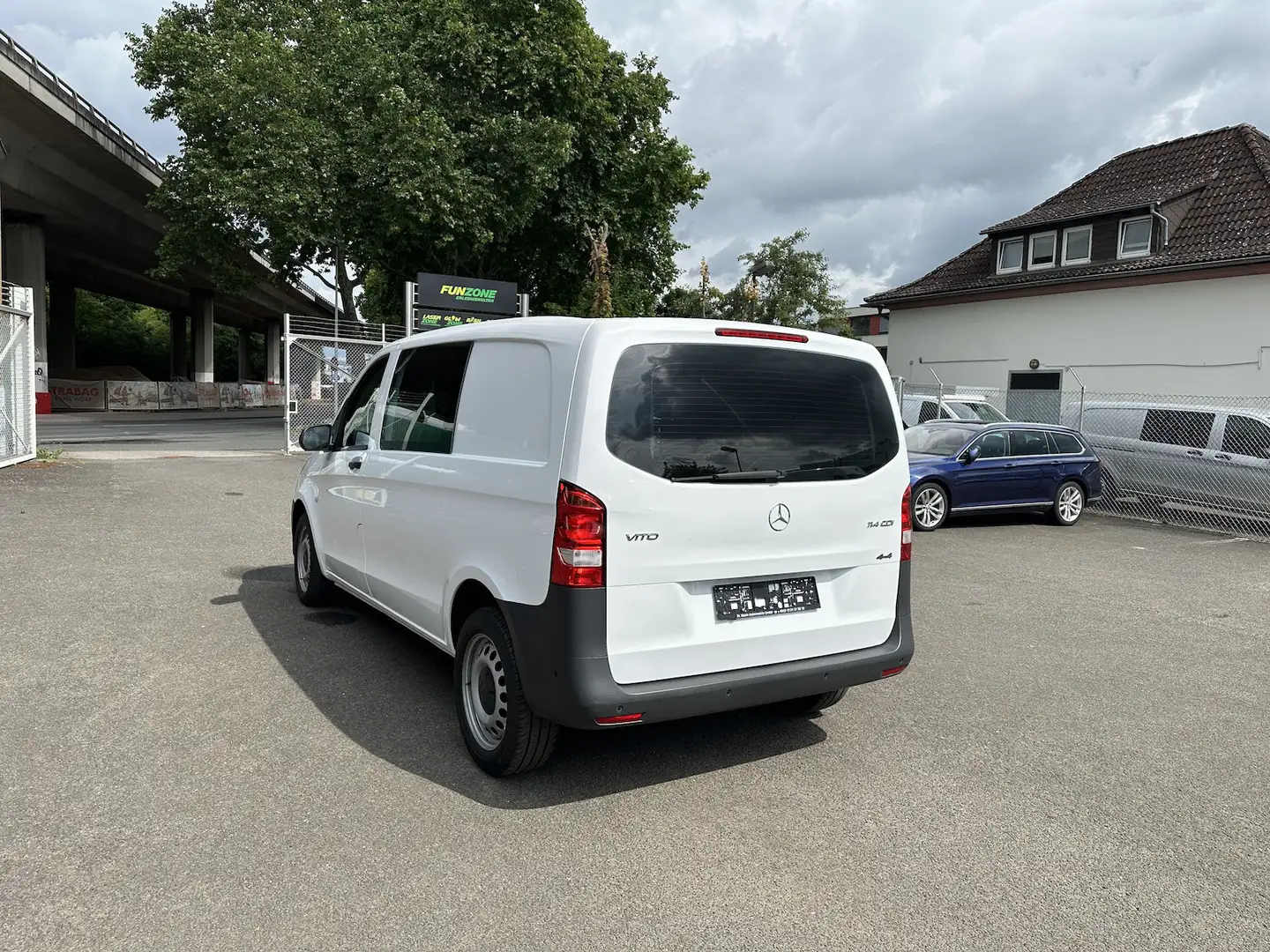 Mercedes-Benz Vito 114 CDI 4x4 kompakt 9-gtronic Blanc - 2