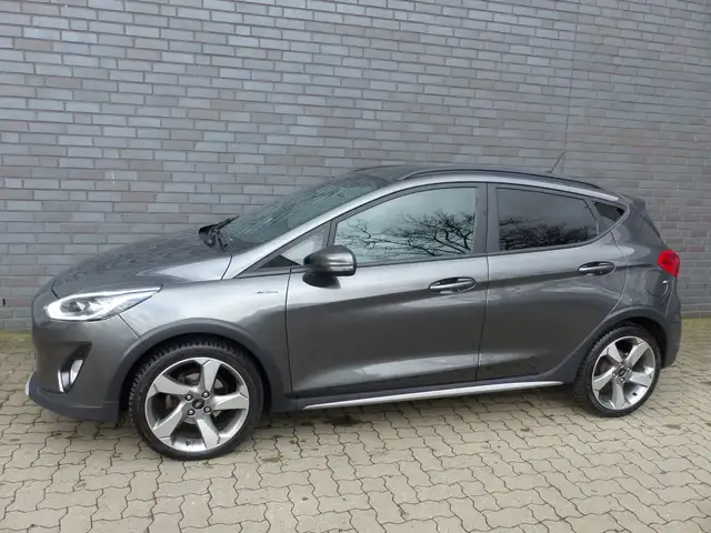 Ford Fiesta Active Plus Automatik/Navi/LED/AHK/Sitzh.