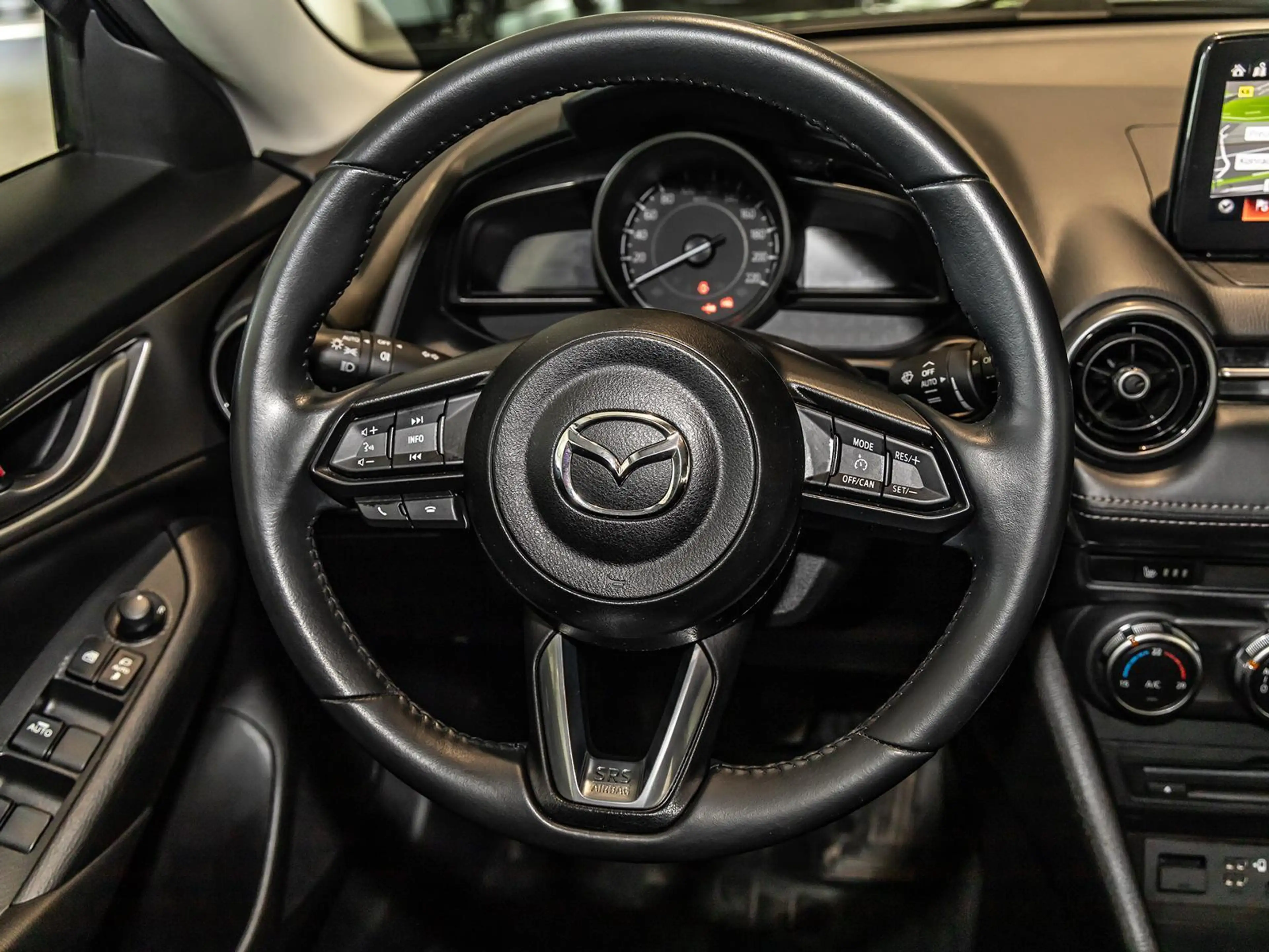 Mazda CX-3 2.0 SKYACTIV-G 121 Advantage NAVI SHZ PDC — photo 13