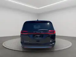 Chrysler Pacifica 2027