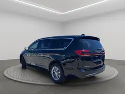 Chrysler Pacifica 2027