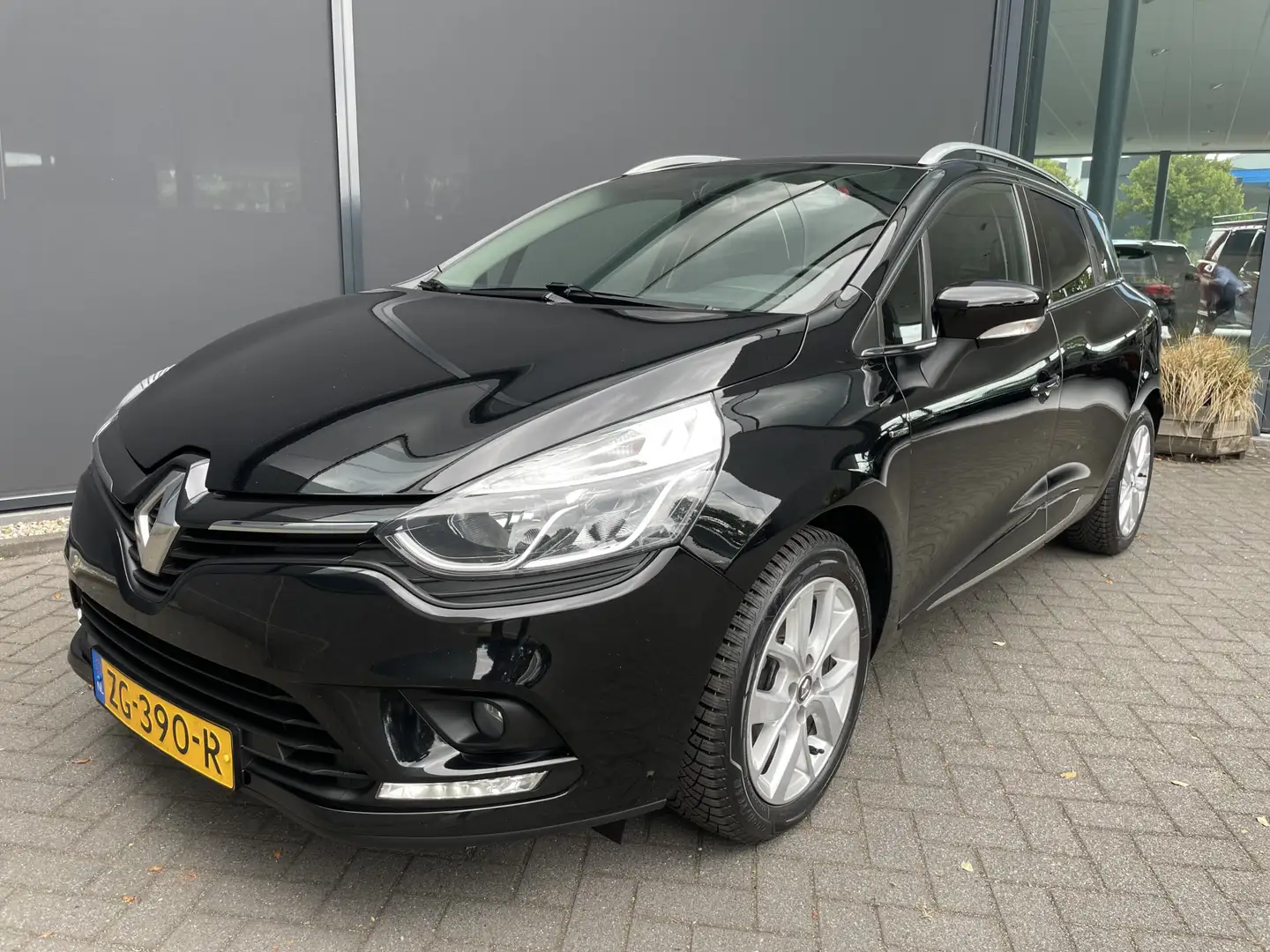 Renault Clio Estate 0.9 TCe Limited Airco - Cruise control - Pa Zwart - 2