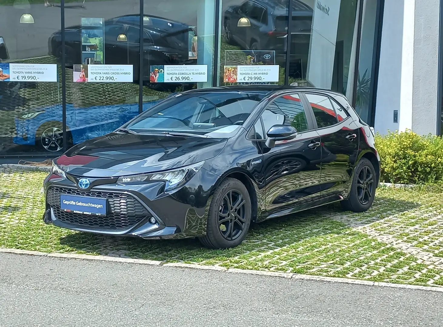 Toyota Corolla 2,0 Hybrid Active + DAP Negro - 1