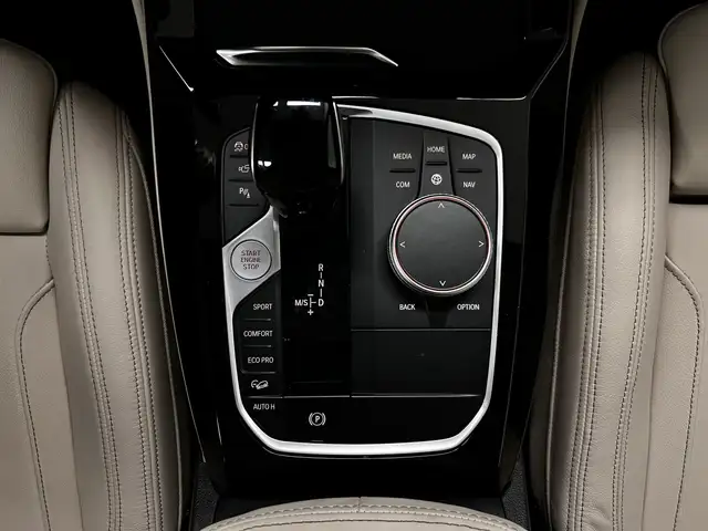 BMW X4 M view 22