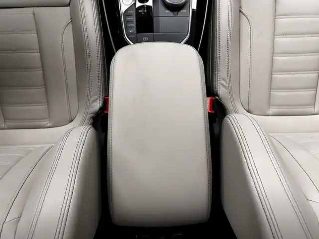 BMW X4 M view 19