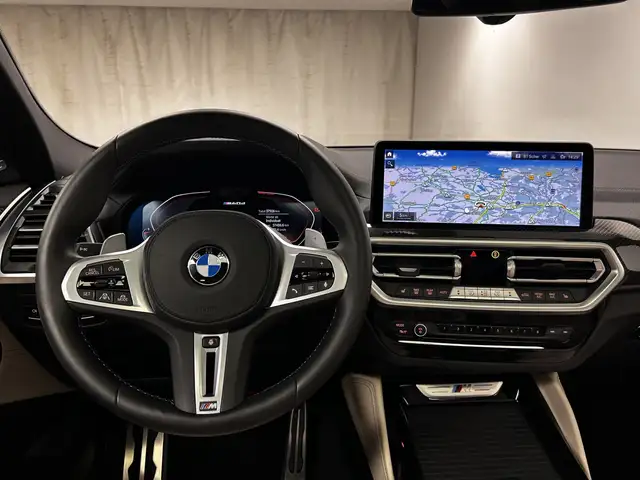 BMW X4 M view 24