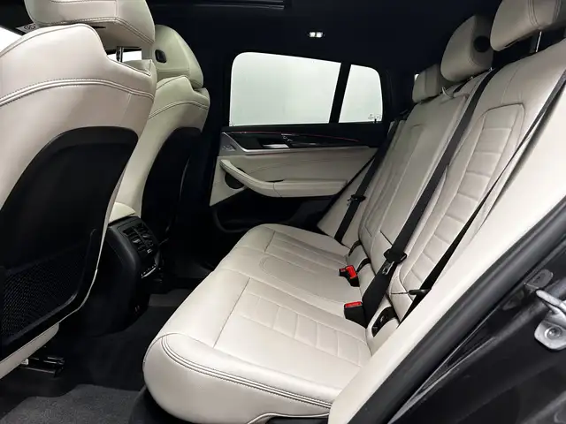 BMW X4 M view 17