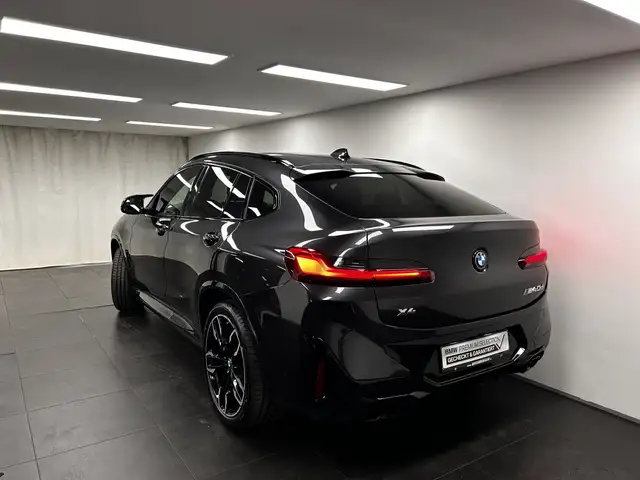 BMW X4 M view 10