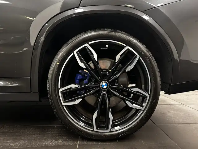 BMW X4 M view 6