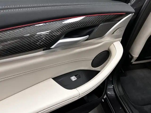 BMW X4 M view 16