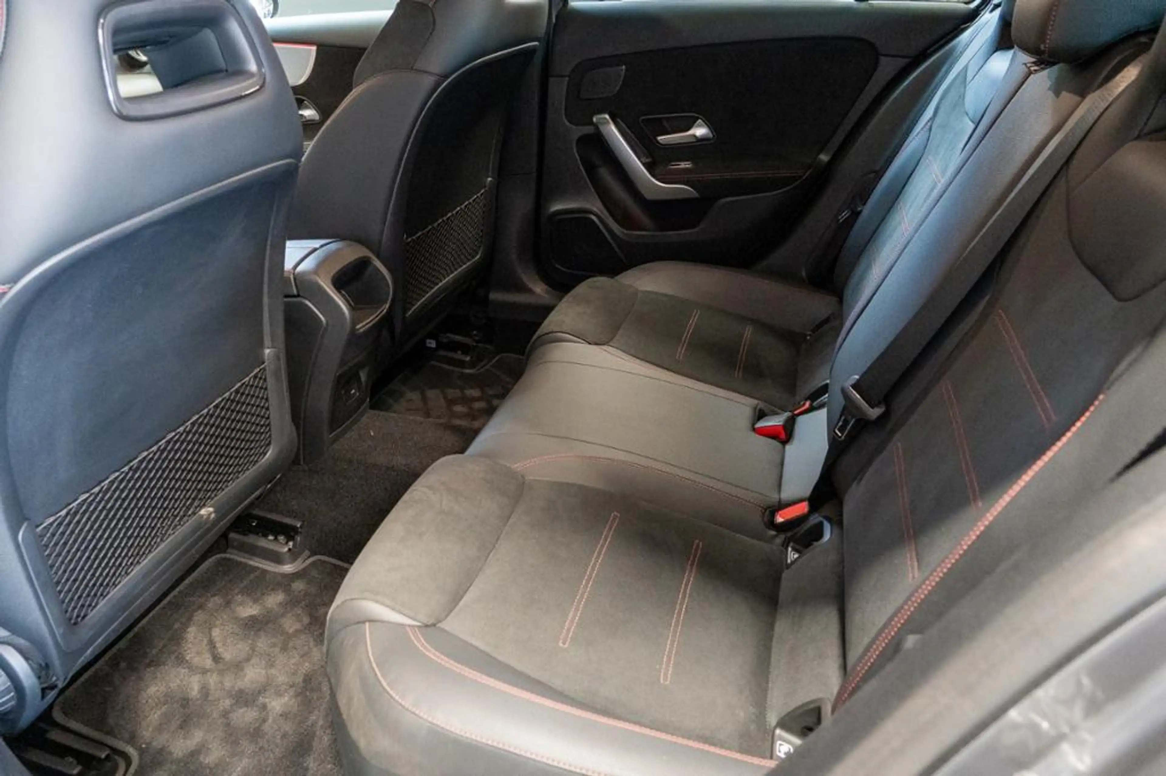 Mercedes-Benz A 180 * — photo 14