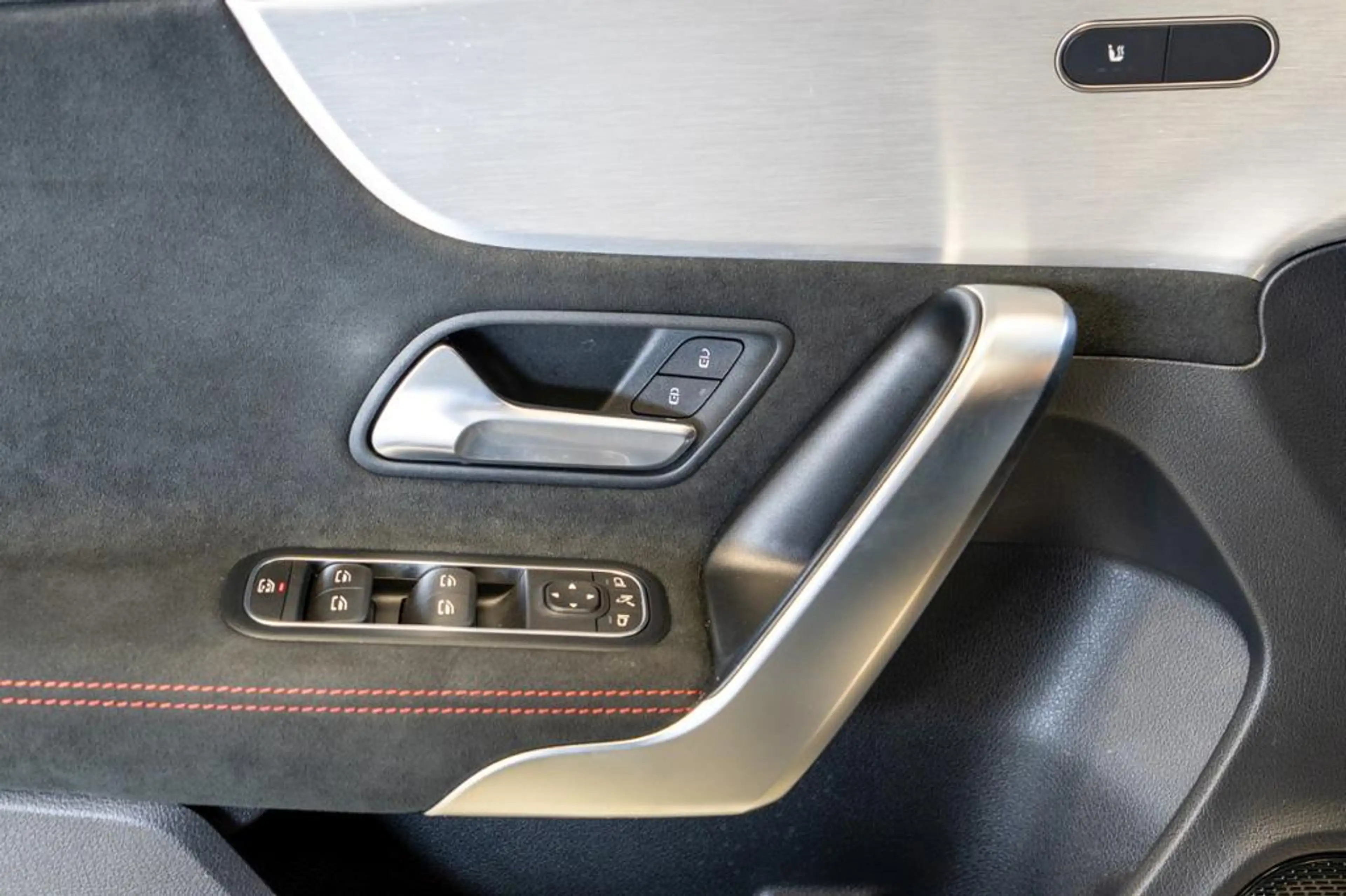 Mercedes-Benz A 180 * — photo 13