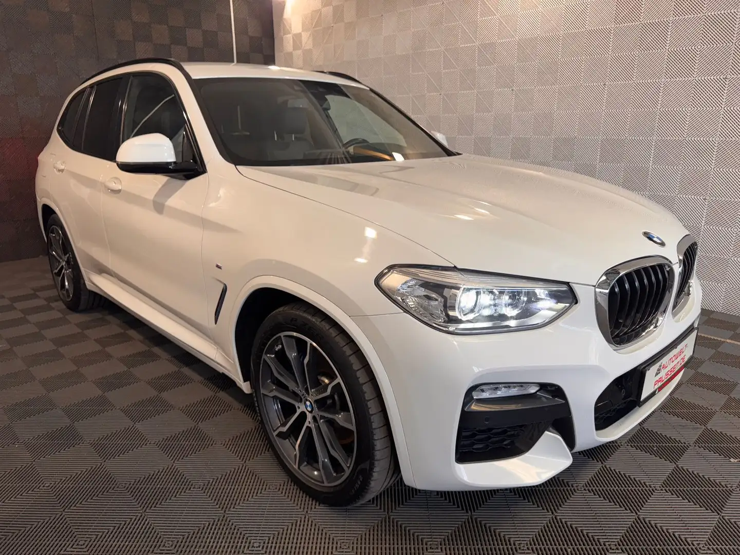 BMW X3 xDr. 30d*M SPORT*LED-AHK-WIRELESS-WLAN-LM 20" Weiß - 1