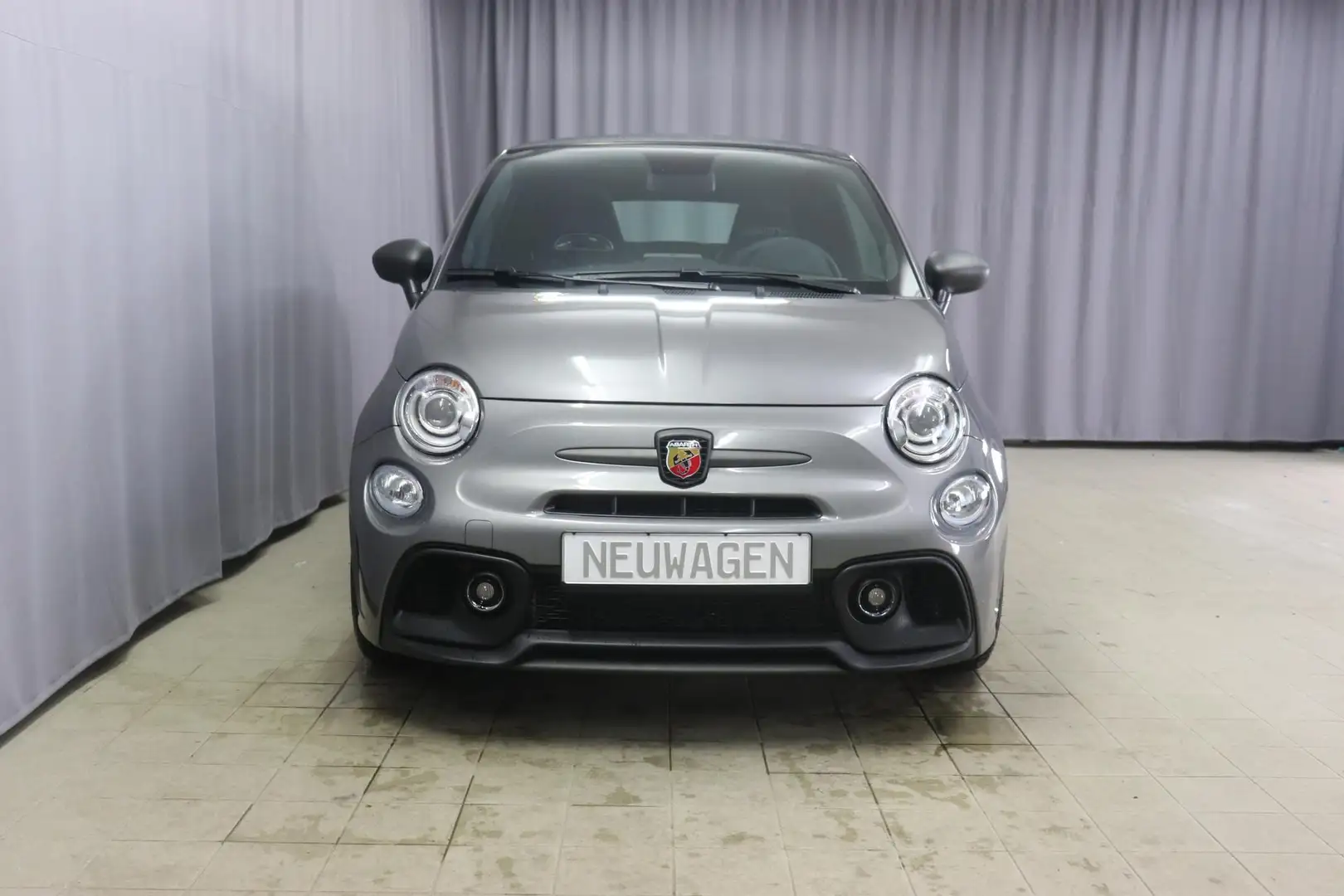 Abarth 595C Turismo 1.4 T-Jet 121 kW (165 PS), Verdeck Schw... Grau - 2