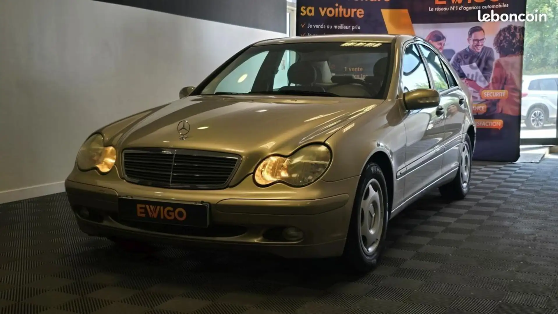 Mercedes-Benz C 180 Mercedes 1.8 180 KOMPRESSOR 140 CLASSIC + ATTELAGE Beige - 2