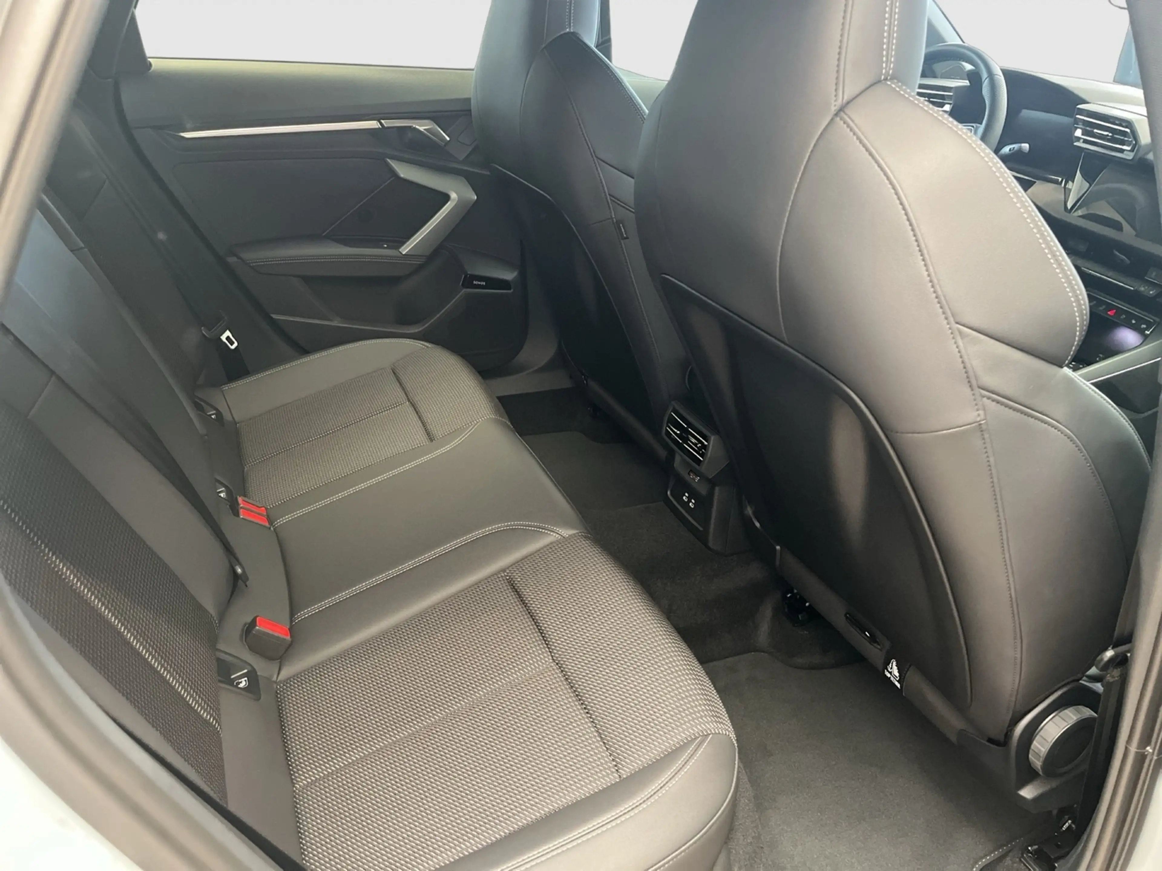 Audi A3 Sportback advanced TFSI 110 kW Stronic — photo 8