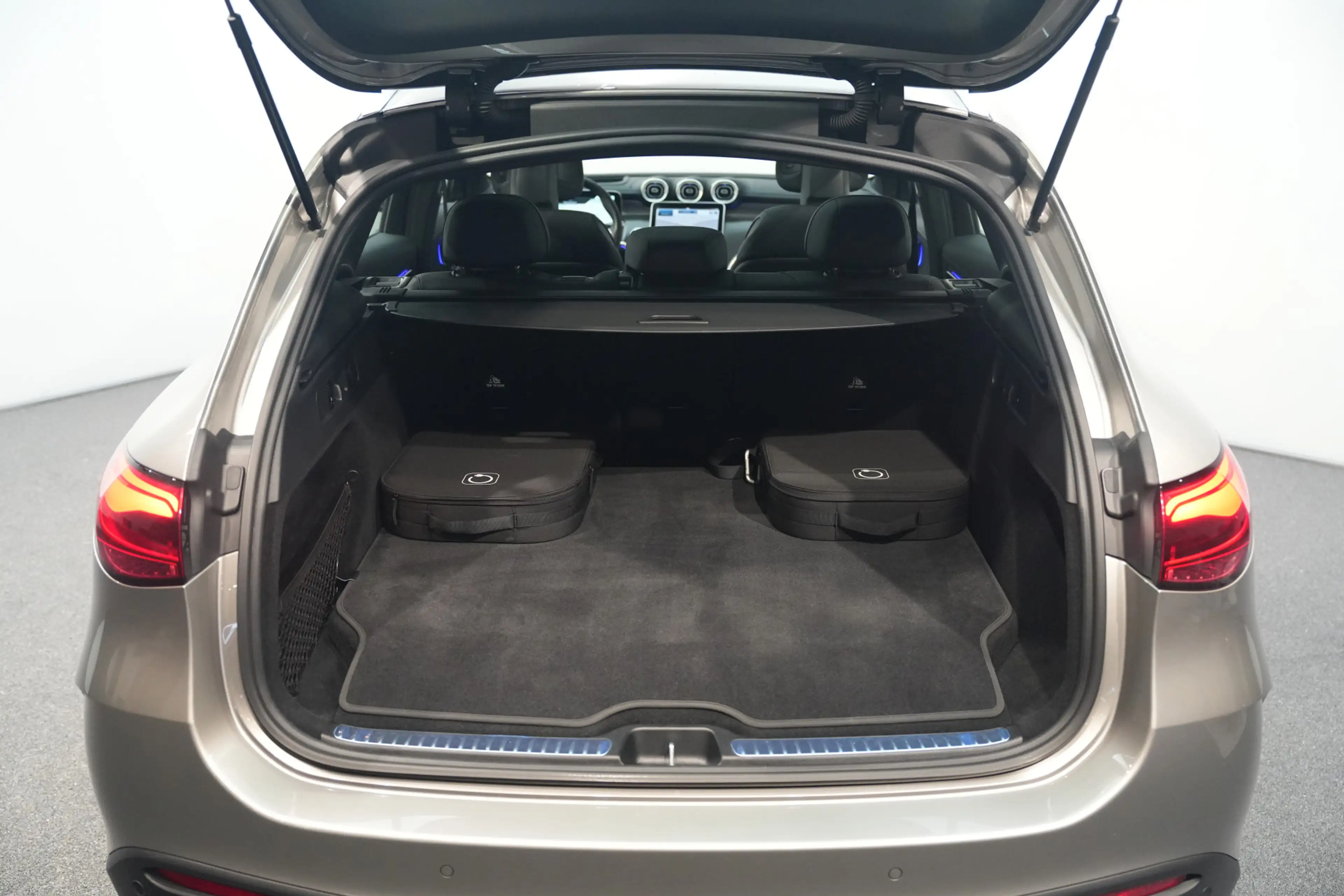 Mercedes-Benz GLC 400 400e 4MATIC AMG Premium+ ✅ LEDER ✅ MASSAGE ✅ VENTI — photo 10