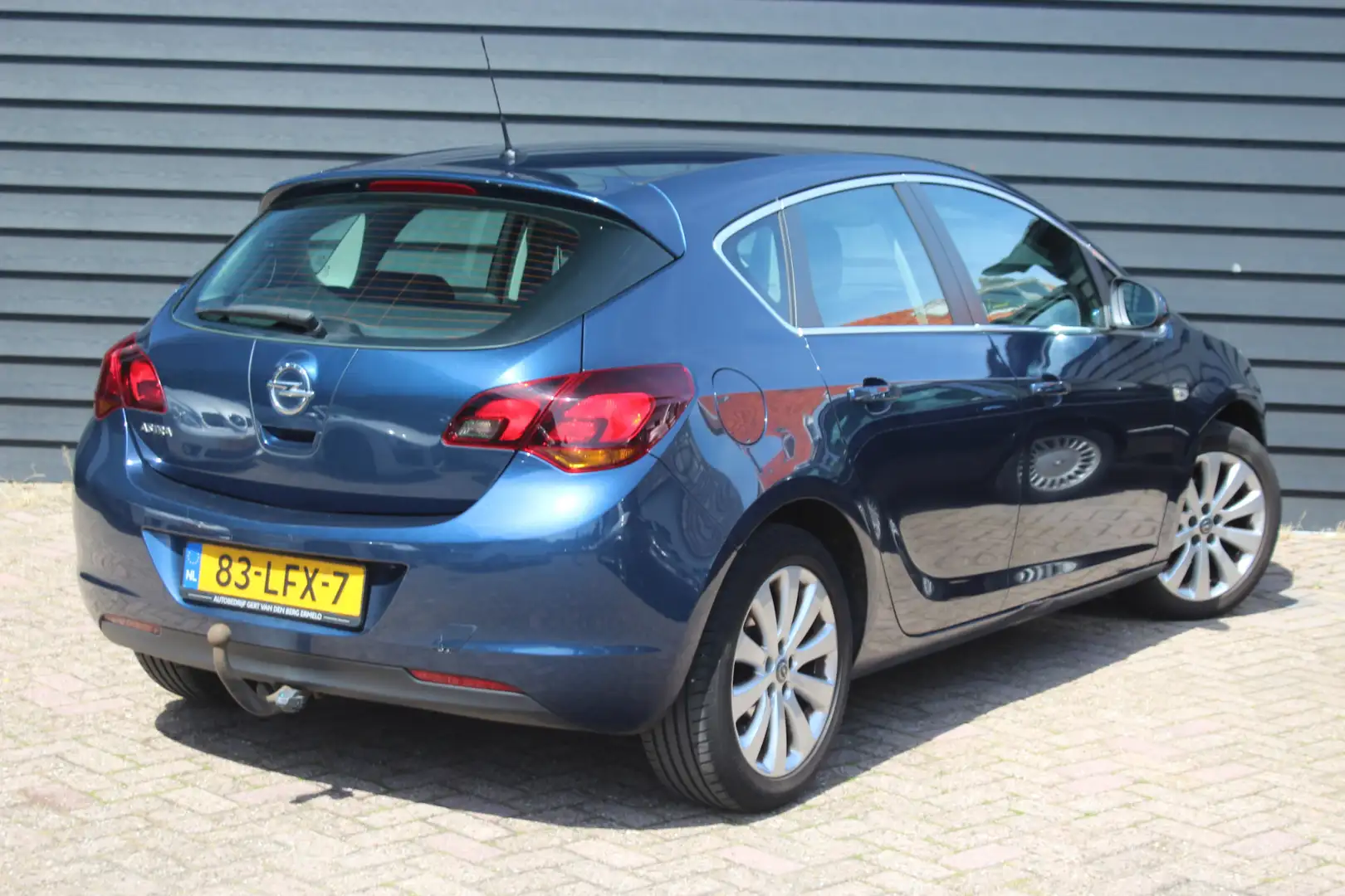 Opel Astra 1.6 Cosmo - CLIMA - CRUISE - 1STE EIGENAAR - TREKH Blauw - 2
