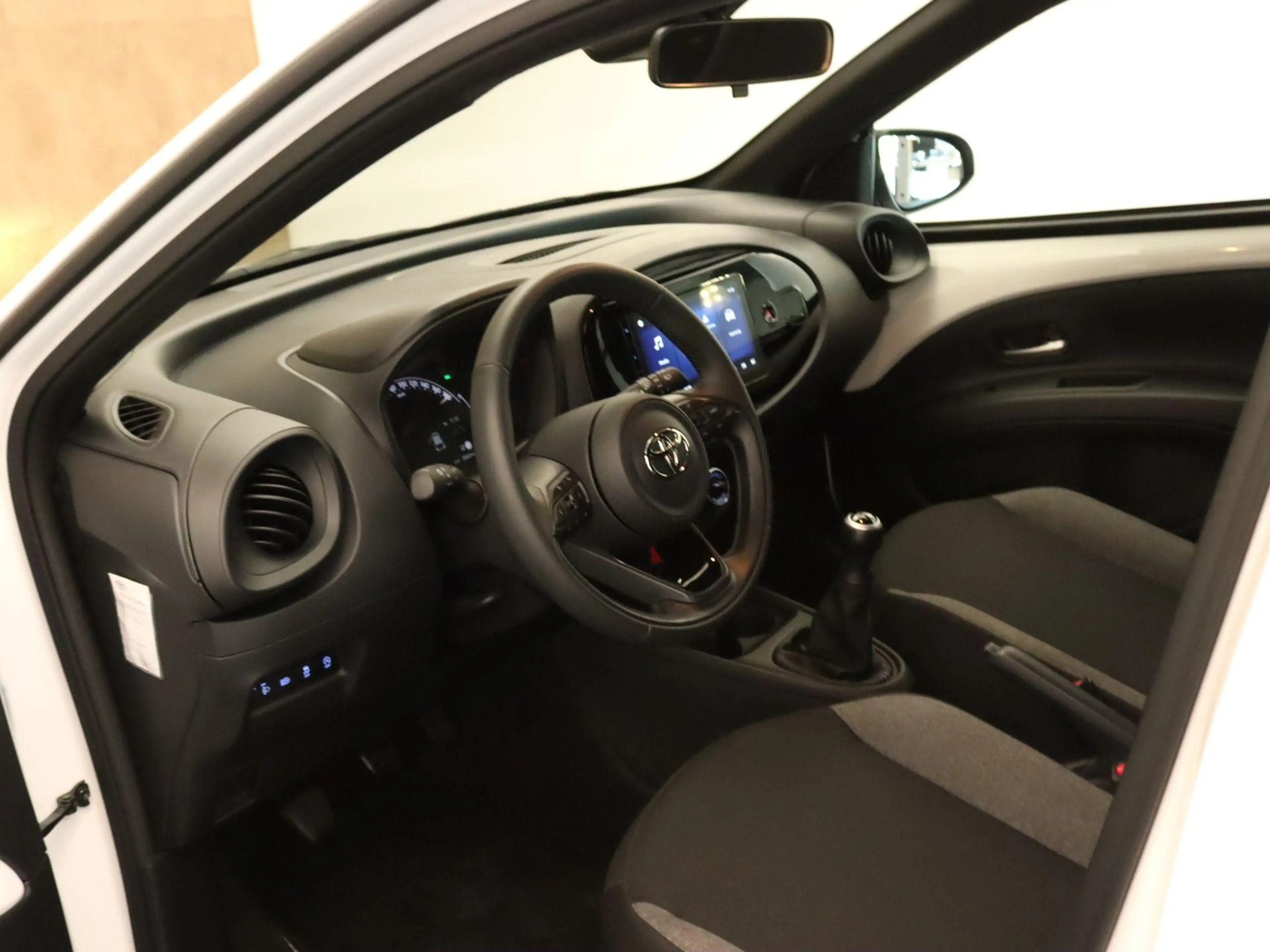 Toyota Aygo X 1.0 VVT-i MT Play - ORIGINEEL NEDERLANDSE AUTO - A — photo 7