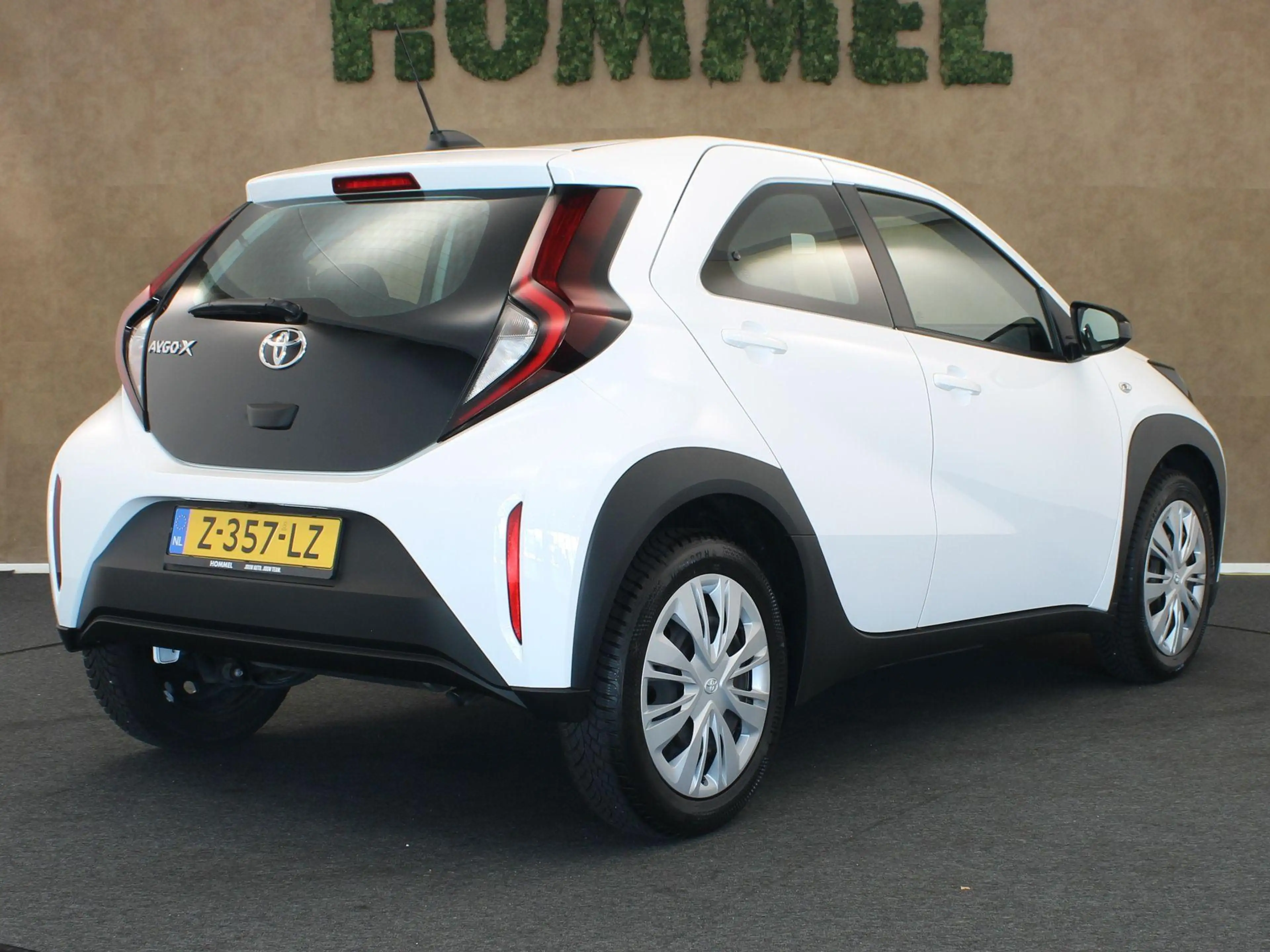 Toyota Aygo X 1.0 VVT-i MT Play - ORIGINEEL NEDERLANDSE AUTO - A — photo 6