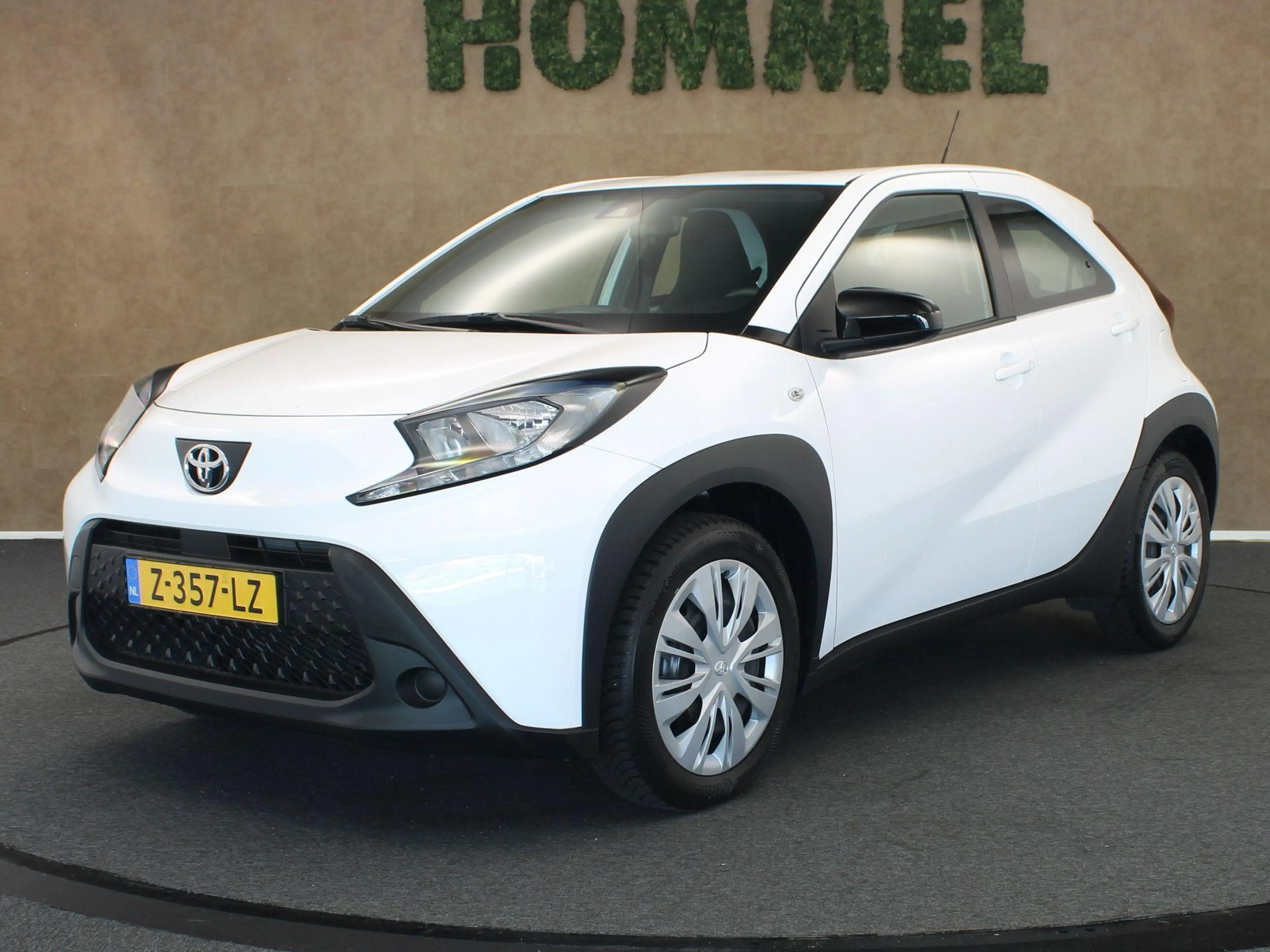 Toyota Aygo X 1.0 VVT-i MT Play - ORIGINEEL NEDERLANDSE AUTO - A — photo 5