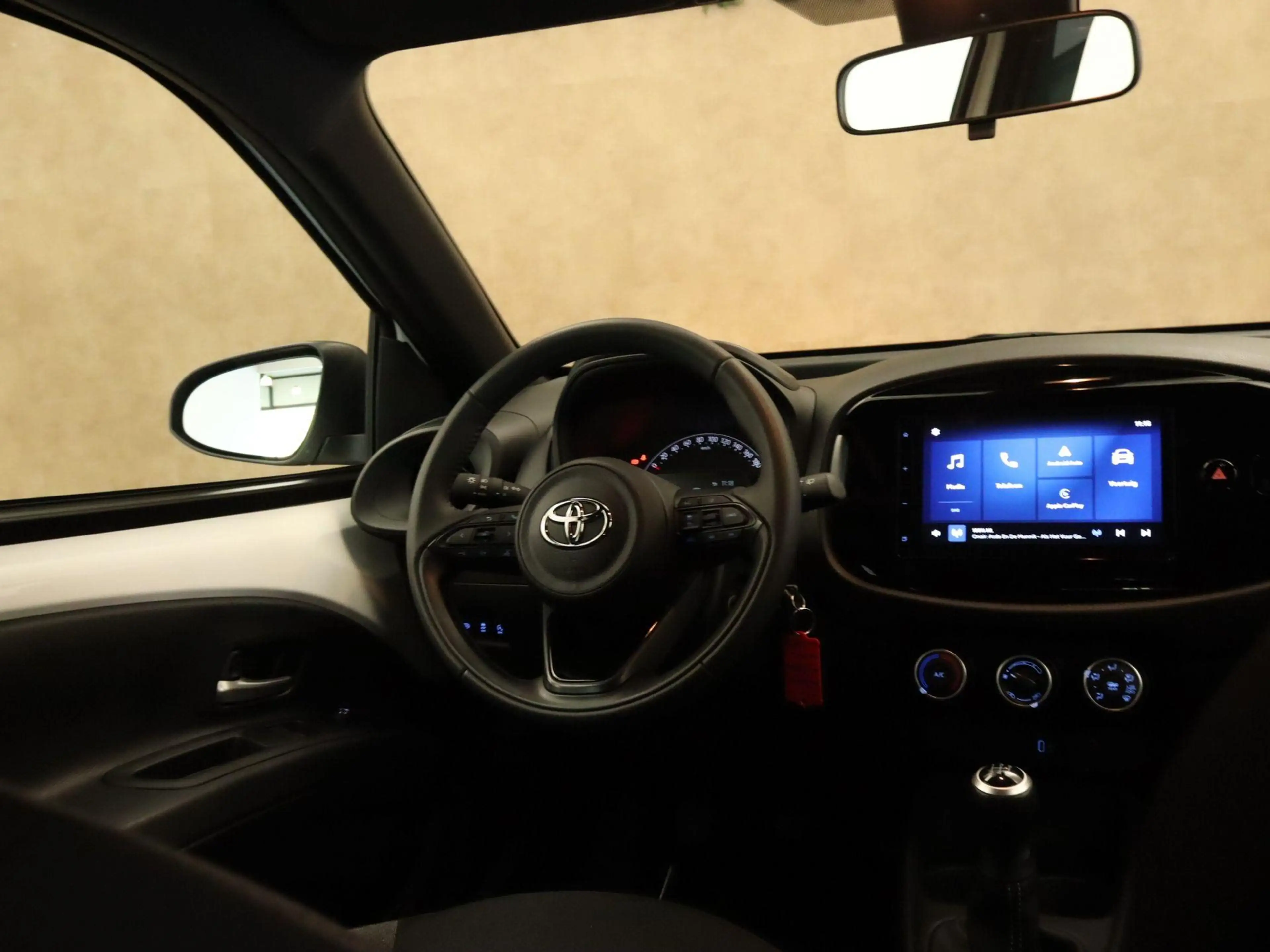Toyota Aygo X 1.0 VVT-i MT Play - ORIGINEEL NEDERLANDSE AUTO - A — photo 8