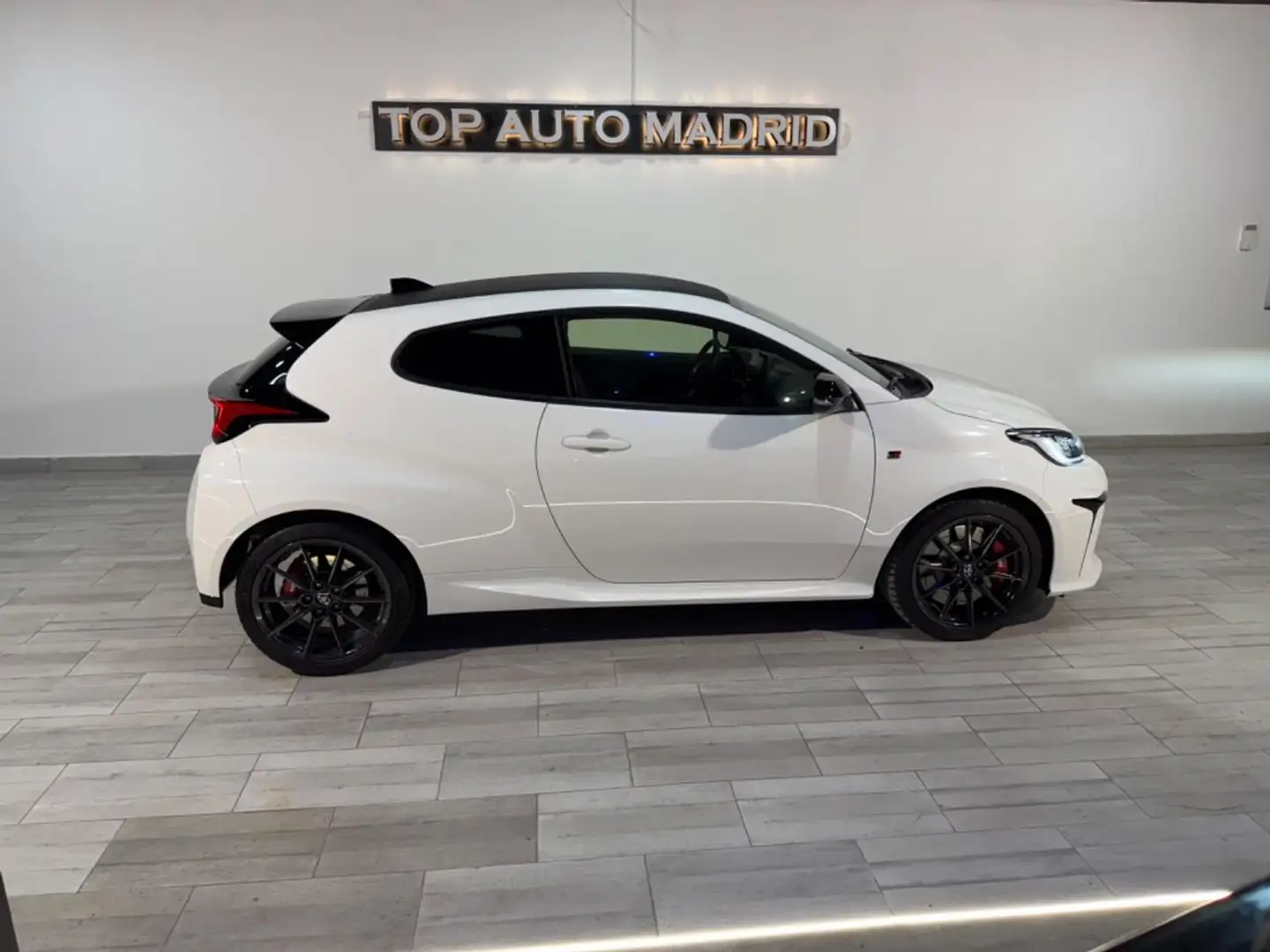Toyota Yaris GR RZ Circuit Pack Blanc - 1