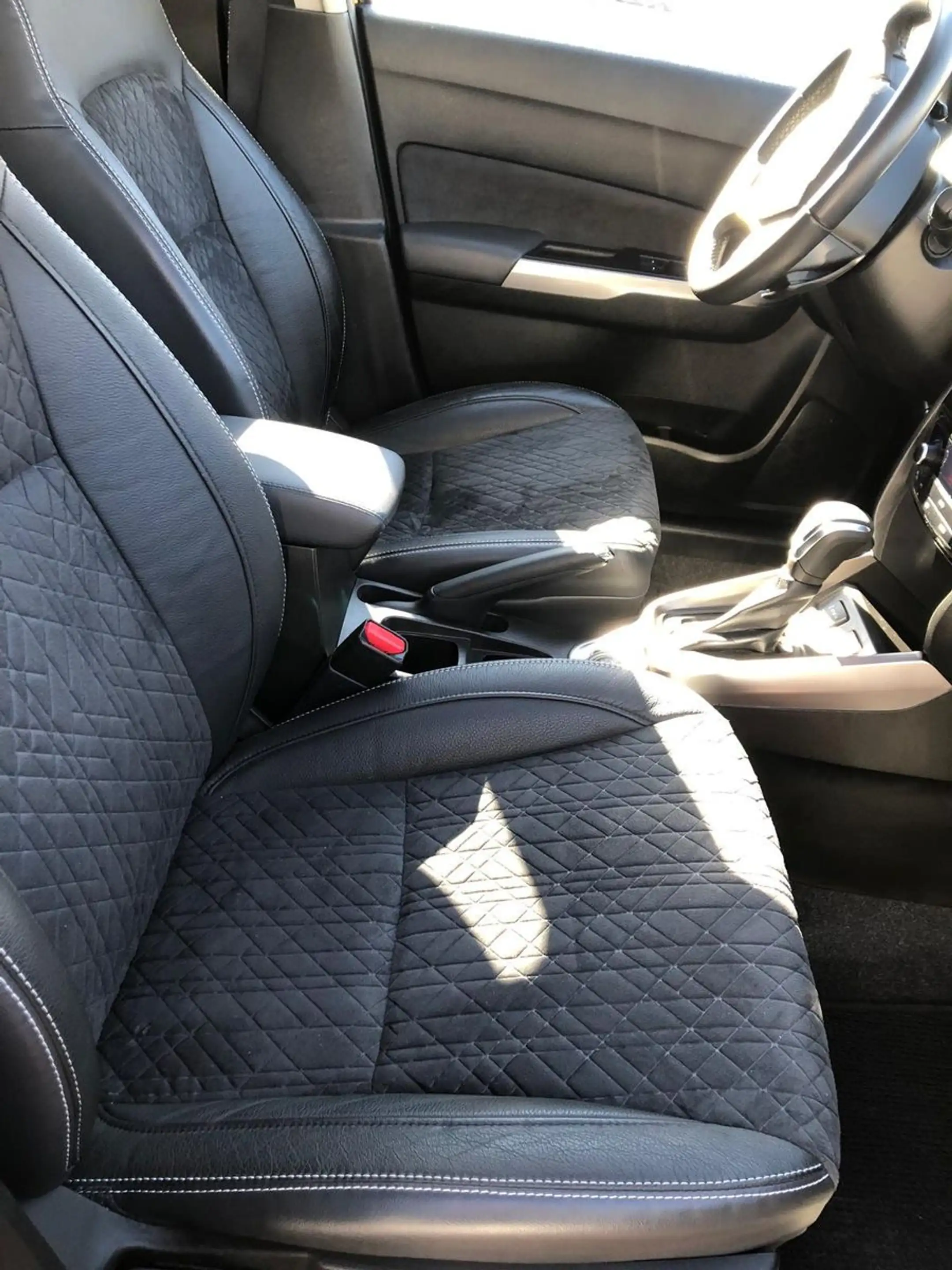 Suzuki Vitara 1.5 DUAJET Hybrid Comfort+ AGS — photo 6
