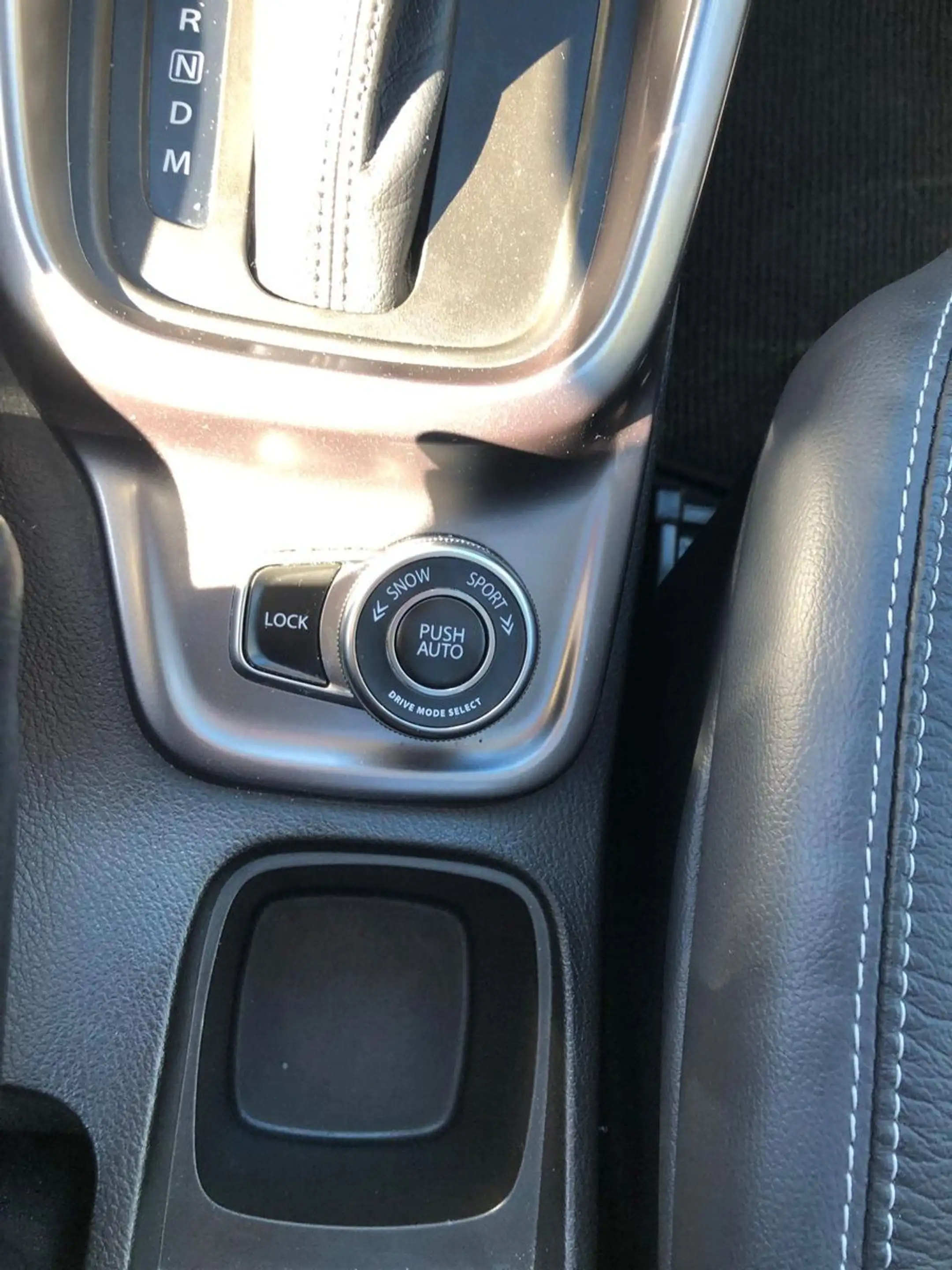 Suzuki Vitara 1.5 DUAJET Hybrid Comfort+ AGS — photo 8