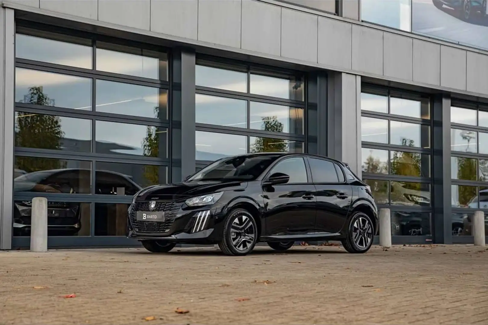 Peugeot 208 Allure -100PK - Navigatie - 360° Camera - Dodehoek Noir - 2