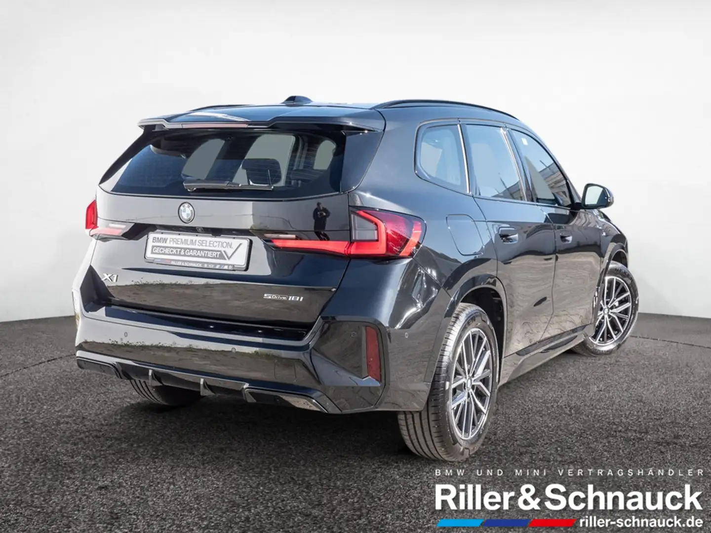 BMW X1 sDrive 18i M Sport LED+NAVI+KAM+SHZG Noir - 2