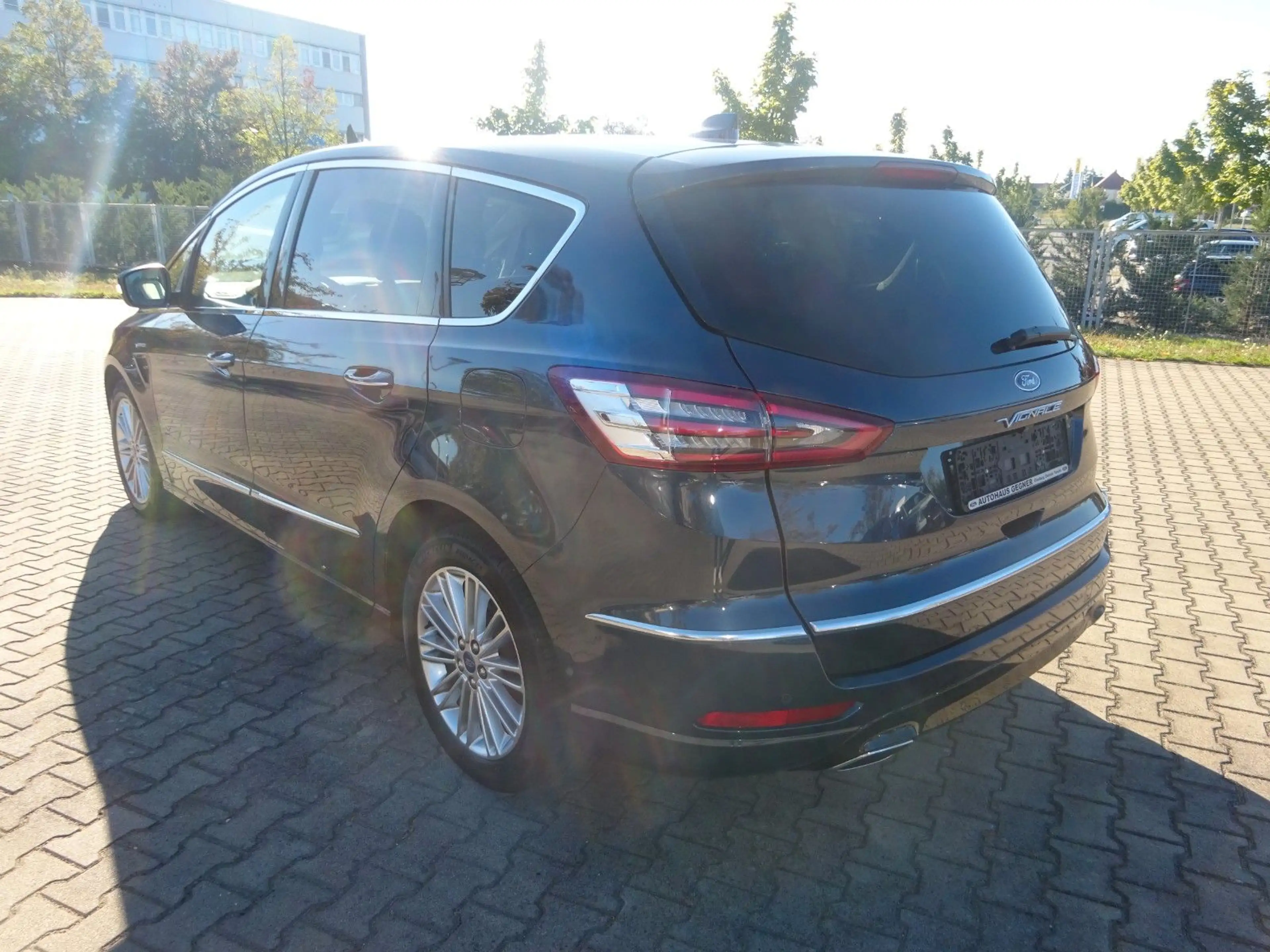 Ford S-Max 190PS Autm. Vignale Pano Massage ACC — photo 4